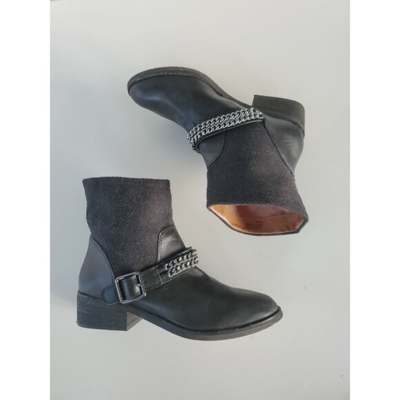 ANN TAYLOR LOFT Black Metal Chain Strap Moto Ankle Boots Size 7.5 M - Picture 5 of 9